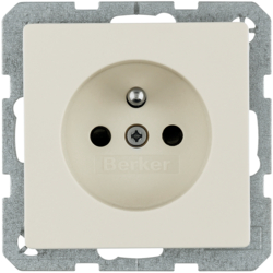6768766082 Socket outlet with earthing pin with enhanced touch protection